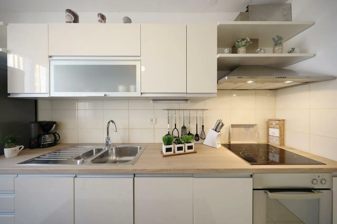 Appartement Dioniz à Zadar 0*,